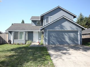 2253 Riviera Ct, Hubbard, OR 97032