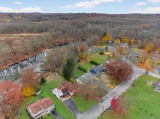 24 Patricia Ln, Washingtonville, NY 10992