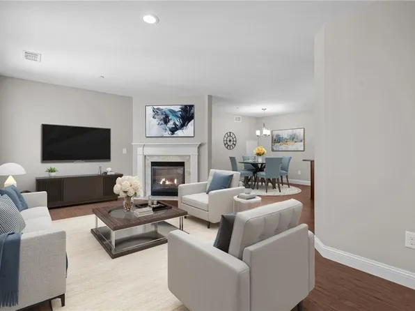 60 Saw Mill Dr Unit 308, North Kingstown, RI 02852