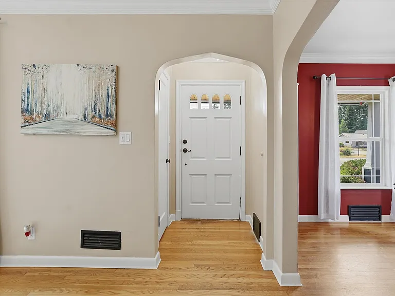 913 84th St SE — Photo 5