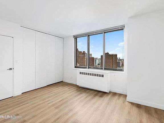 4th image of 1735 York Ave APT 35F
