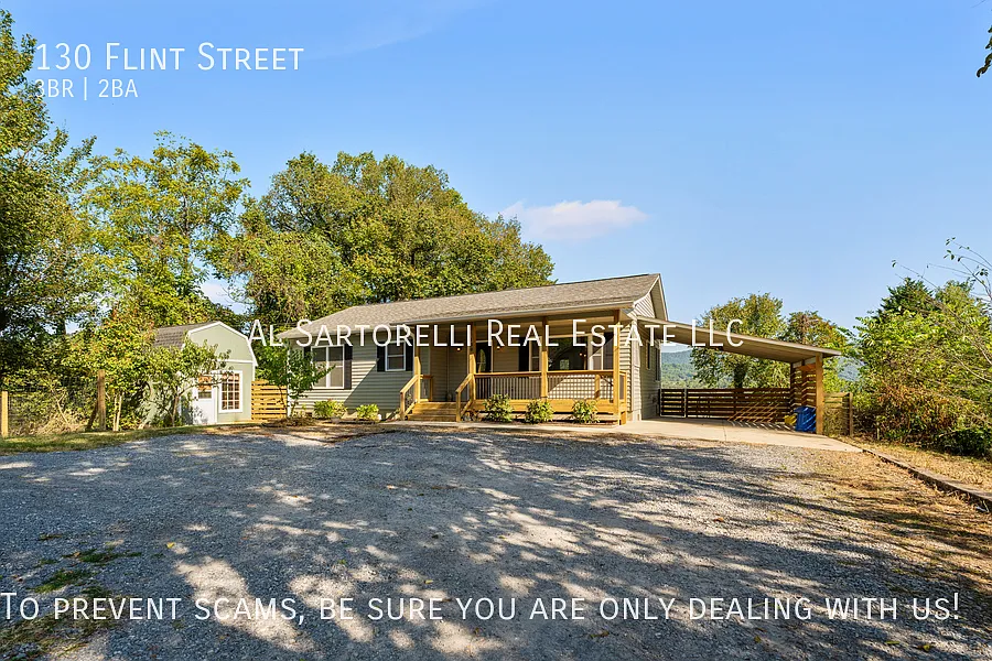 Gorgeous Views & Fenced in Backyard w/Privacy - 3B/2BA — Photo 4
