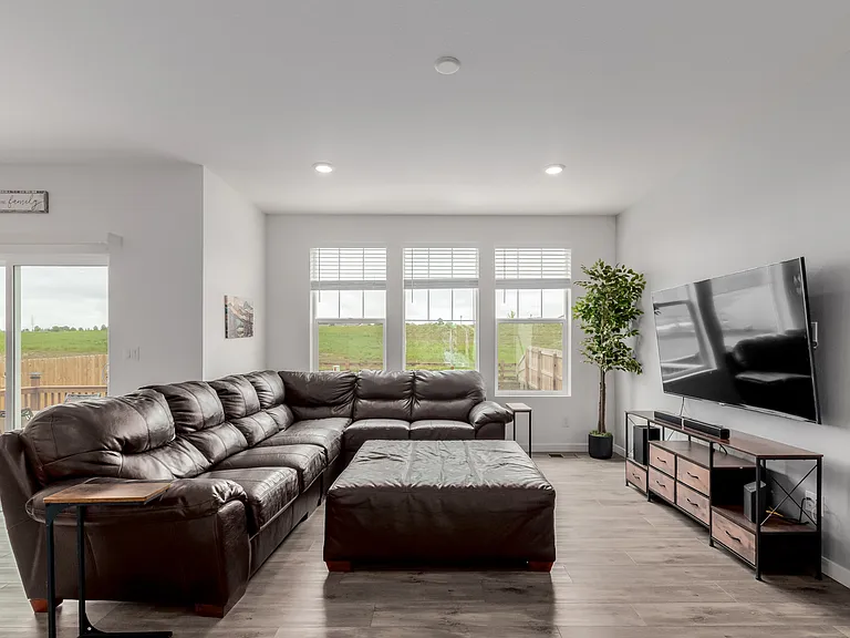 870 Mosquito Ct — Photo 8