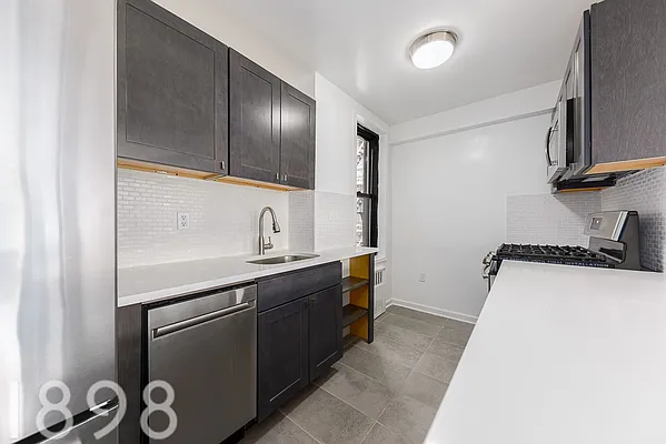 Rented by A&E Real Estate Management | media 10