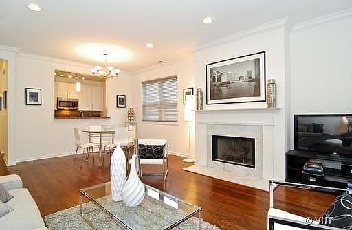 5th image of 3711 N Bosworth Ave APT 2S