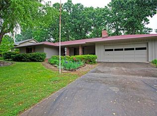 1302 W Birch Dr, Rogers, AR 72758