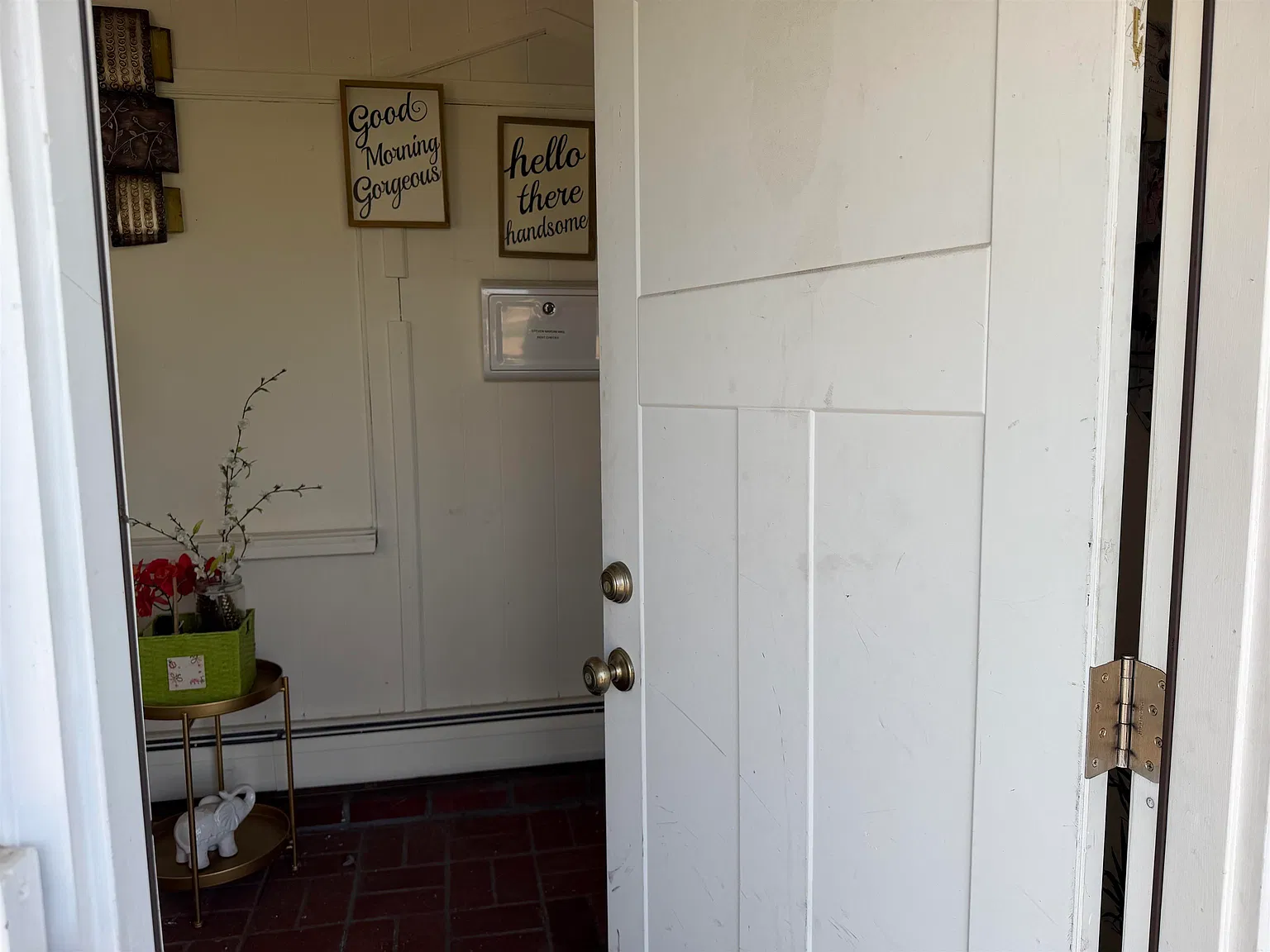 2 bed, 1.0 bath, $2,200 — Photo 2
