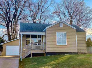 1616 W 7th St, Cedar Falls, IA 50613