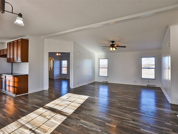 3rd image of 172 Kid Ranch Ln