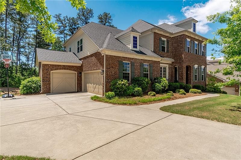 2nd image of 301 Brownhill Ct