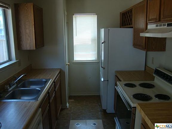 2nd image of 2204 Barry Dr