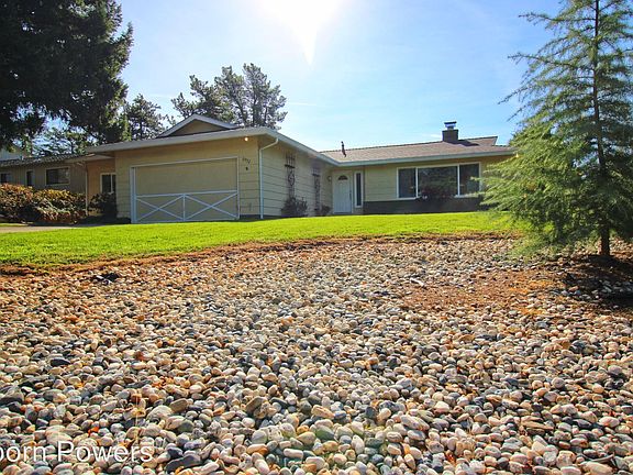 2nd image of 2932 Camino Heights Dr