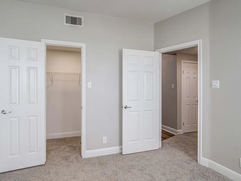 Signature Point Apartment Homes — Photo 42