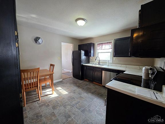 3rd image of 408 Pierson Rd