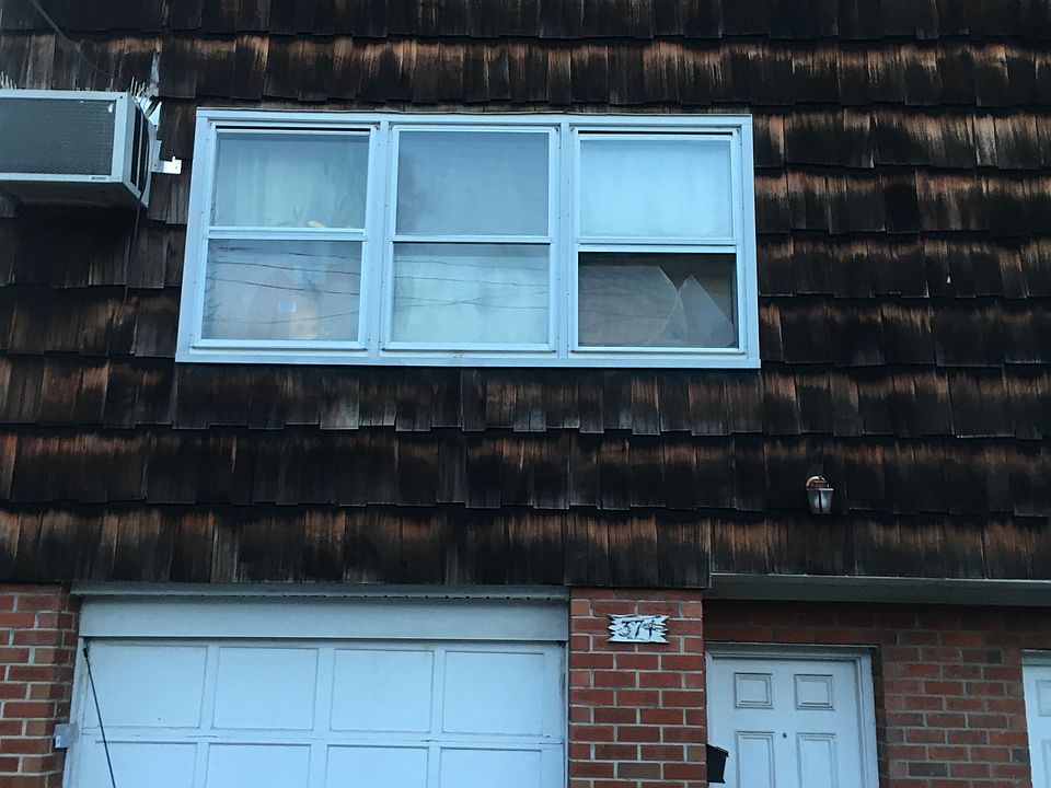 2nd image of 374 Jewett Ave