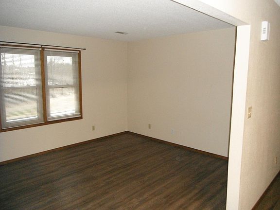 Living Room 12'x14'