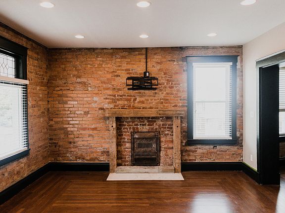 2nd image of 3944 Forest Ave #2