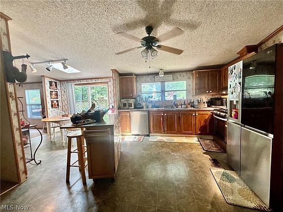 3rd image of 9231 Horn Rd