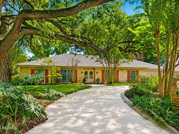 303 Ducharme Ln, Lafayette, LA 70503