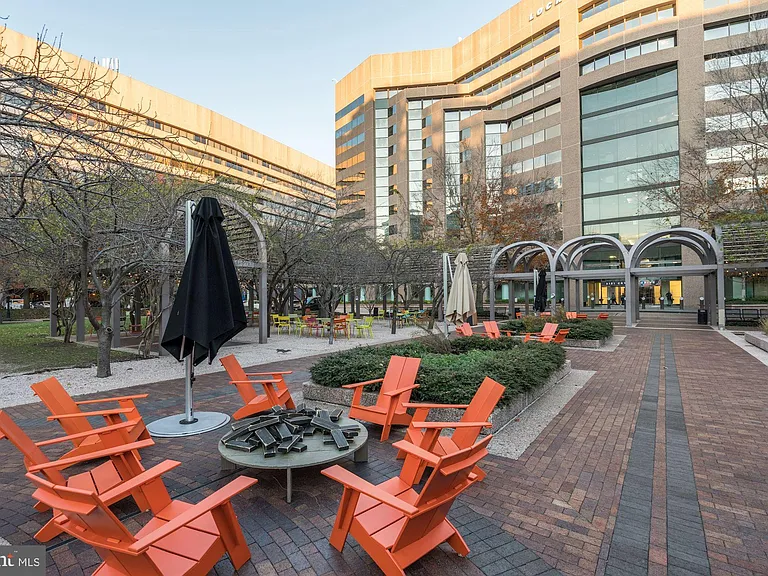 3600 Glebe Rd #202W — Photo 27