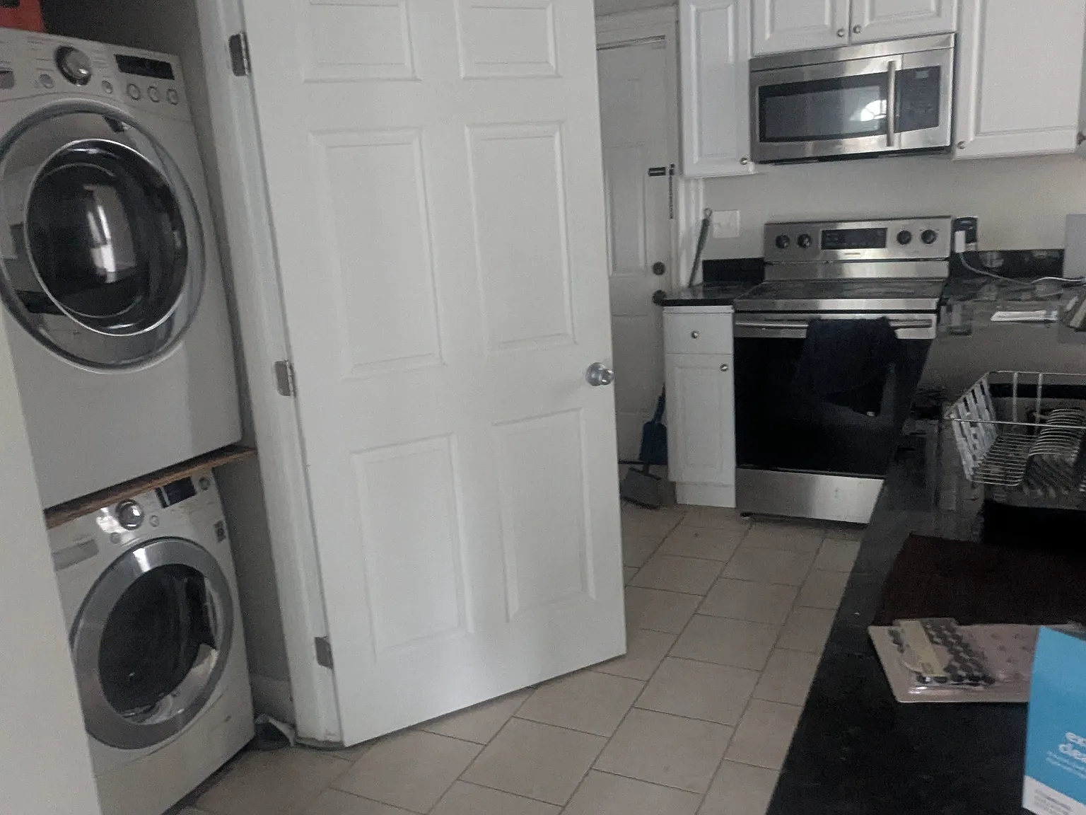 3 bed, 2.5 bath, 1550 sqft, $2,195 — Photo 4