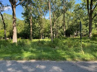 4023 E River Rd, Buchanan, MI 49107