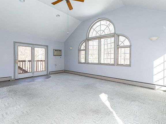 4th image of 24 Woodland Cir