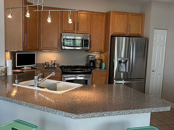 405 Lake Ave UNIT C, Wauconda, IL 60084