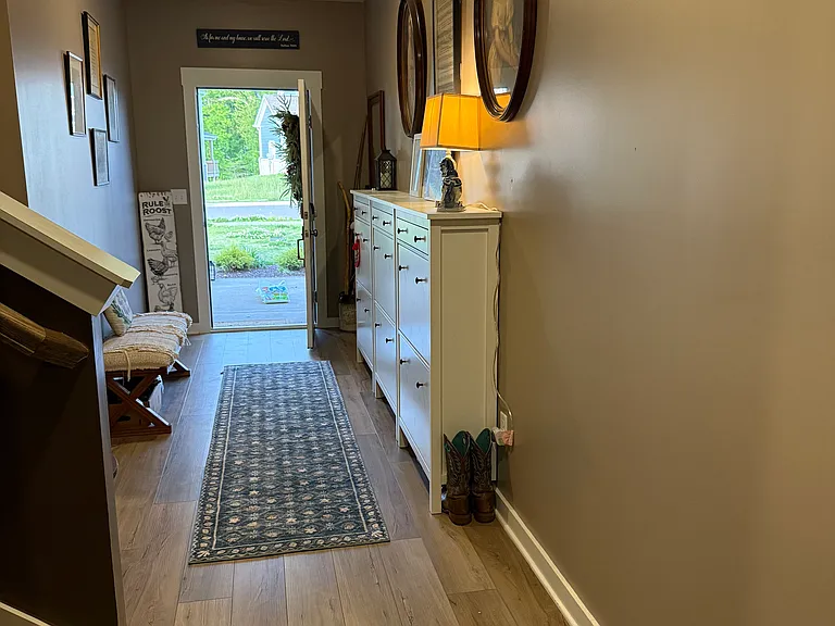 English Oak Dr — Photo 4