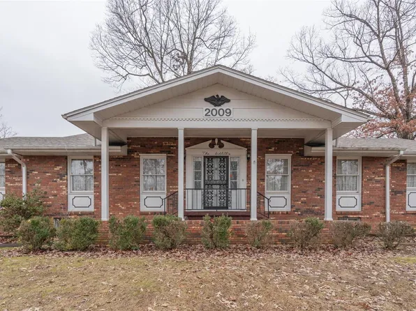 2009 Woodland Dr, Poplar Bluff, MO 63901