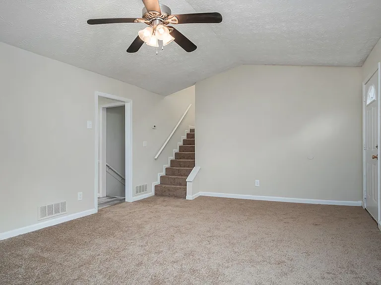 1874 Vauxhall Dr — Photo 5