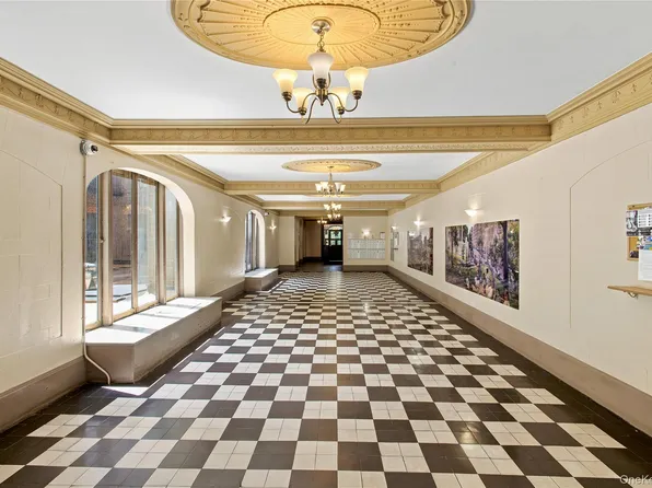 1100 Grand Concourse #5J, Bronx, NY 10456