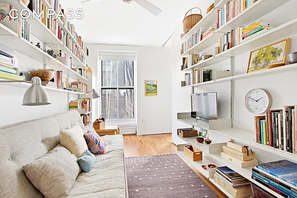 Sold by Compass | media 10