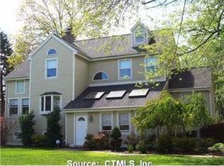 23 Clipper Dr, Mystic, CT 06355