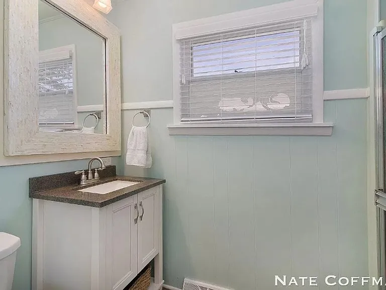 6894 Farrell Dr NE — Photo 24