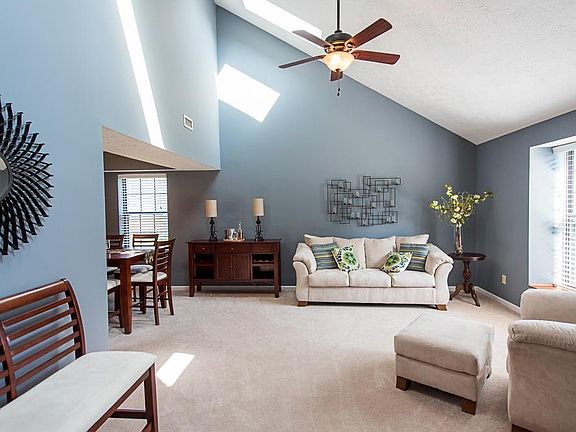 3rd image of 10676 Northhampton Dr