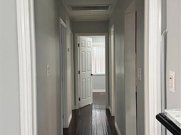8739 Tyrone Ave — Photo 12