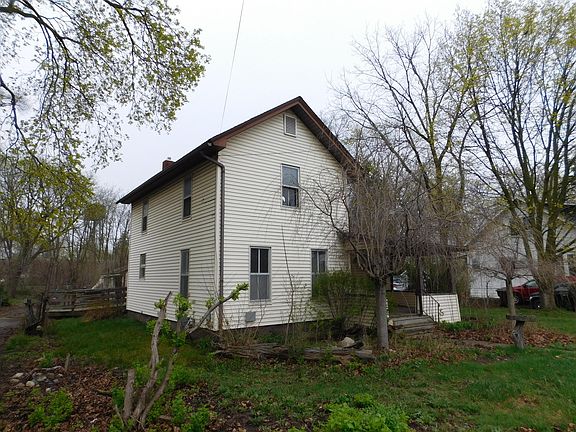 2nd image of 124 S Chipman St