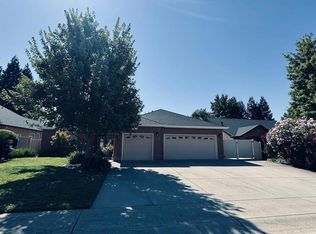 2177 Cadjew St, Redding, CA 96003