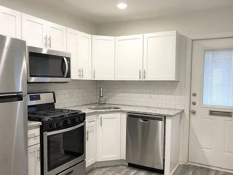 5054 W University Blvd #A — Photo 3