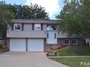 1321 W Walnut St, Chillicothe, IL 61523
