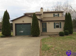 1004 Hillcrest Dr, Radcliff, KY 40160