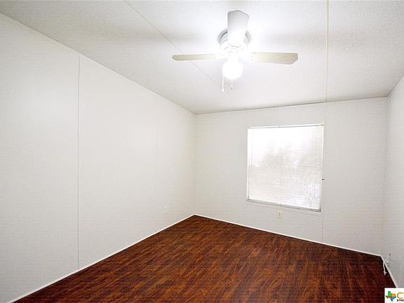 5th image of 586 Northgate Cir
