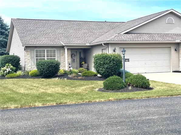1021 Cypress Ln NW, Strasburg, OH 44680