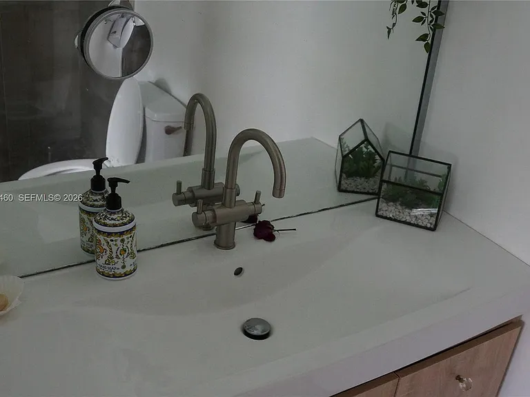 1251 SW 11th Ter — Photo 20