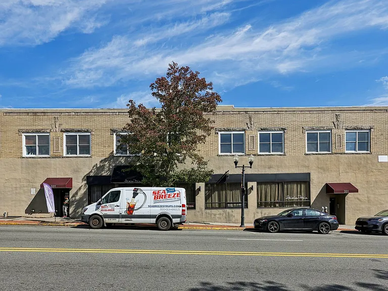 331 Bloomfield Ave — Photo 3