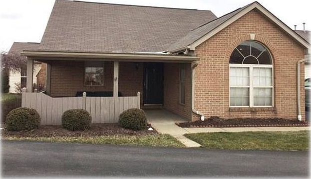 1st image of 126 Carriage Dr