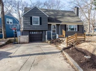 6700 Granada Rd, Prairie Village, KS 66208