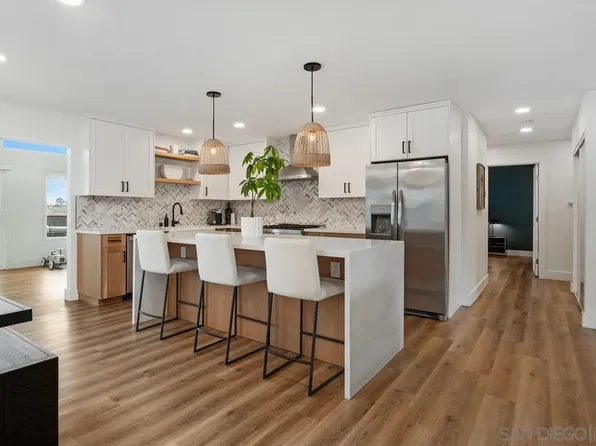 4328 Huggins St, San Diego, CA 92122