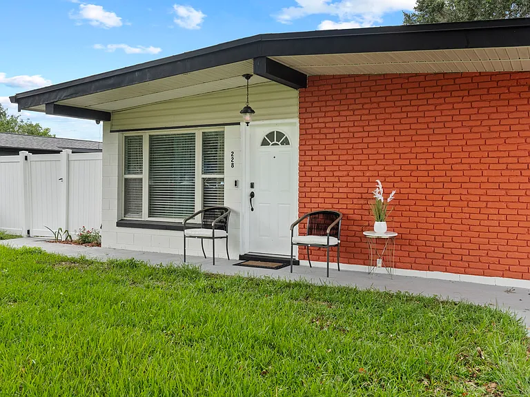 228 Sunset Dr — Photo 30